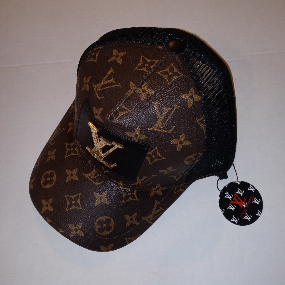 🔥louie v hat🔥 brand new never used